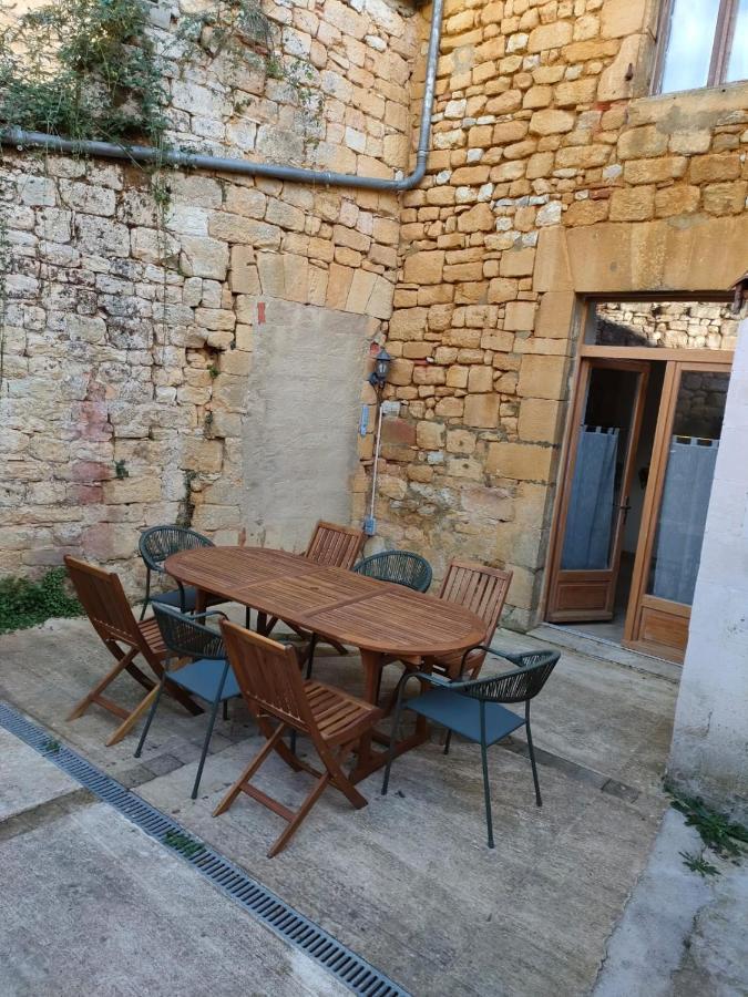 Maison De Caractere Au Coeur De La Cite Medievale De Gourdon Kültér fotó